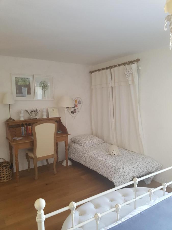 Bed and Breakfast La Grange D'Helene Шоле Екстер'єр фото